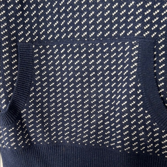 LL Bean Navy Blue Patterned Men's Sweater - Picture 2 of 5